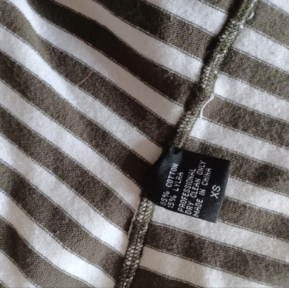 Mel & lisa asymmetrical green cream Stripes Cotton Sweater XS diagonal buttons v - Picture 5 of 6